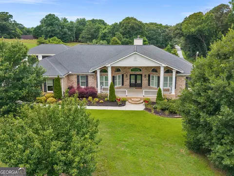 Exterior - 25 Walnut Ln, Covington, GA 30014 photo 3 of 14