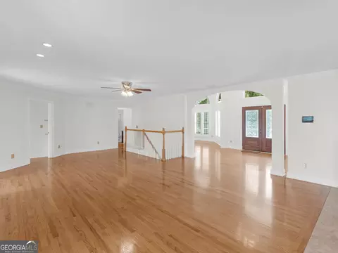 Living - 25 Walnut Ln, Covington, GA 30014 photo 10 of 21