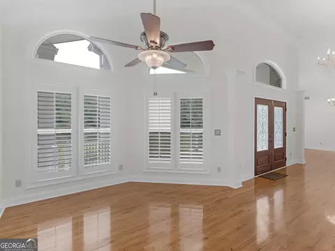 Living - 25 Walnut Ln, Covington, GA 30014 photo 6 of 21