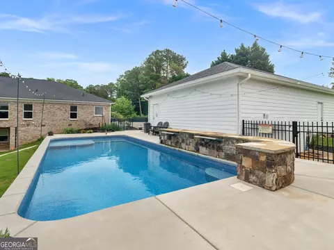 Exterior - 25 Walnut Ln, Covington, GA 30014 photo 11 of 14