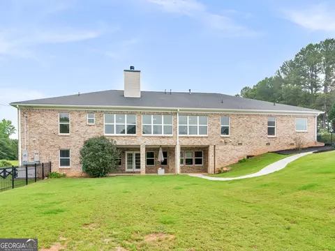 Exterior - 25 Walnut Ln, Covington, GA 30014 photo 7 of 14