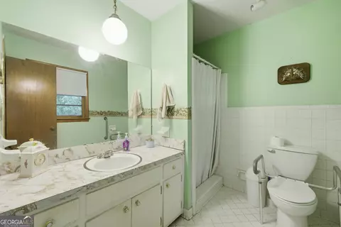 Bath - 6574 Amity Ct, Rex, GA 30273 photo 2 of 2