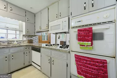 Kitchen - 6574 Amity Ct, Rex, GA 30273 photo 4 of 4