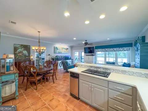 Kitchen - 543 E 1st St, Midway, GA 31320 photo 4 of 4