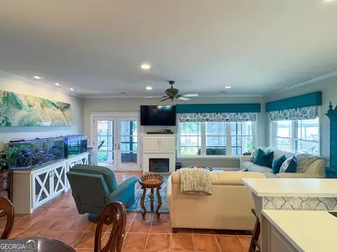 Living - 543 E 1st St, Midway, GA 31320 photo 1 of 2