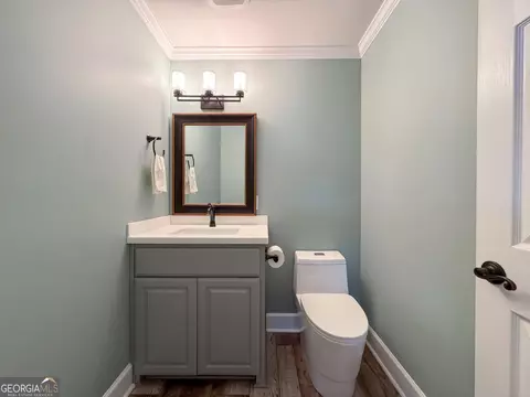 Bath - 543 E 1st St, Midway, GA 31320 photo 6 of 6