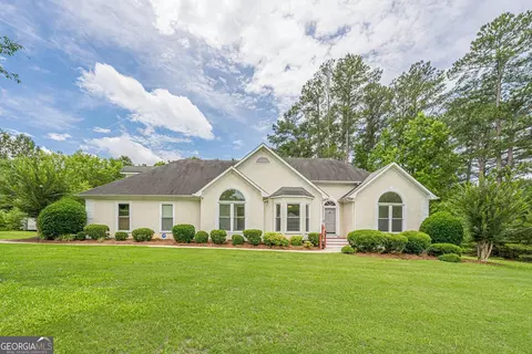 155 Noble Forest Dr, Fayetteville, GA 30215