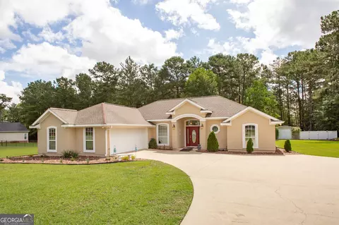 2506 Lejuene Rd, Waycross, GA 31501