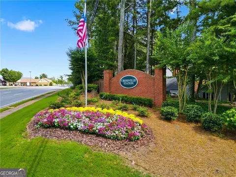 128 Great Oaks Ln, Roswell, GA 30075