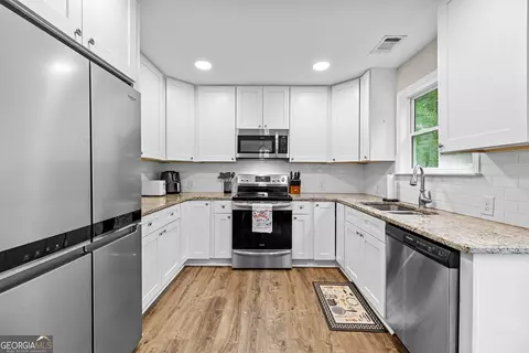 Kitchen - 111 Timber Ridge Drive Dr, Lagrange, GA 30240 photo 1 of 2
