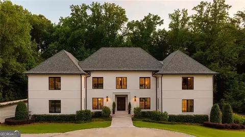 5260 Long Island Dr NW, Atlanta, GA 30327