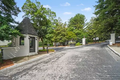 4105 Pine Heights Dr NE, Atlanta, GA 30324