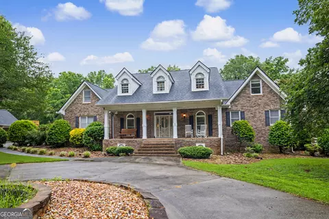 13700 Hughes Xing, Hampton, GA 30228