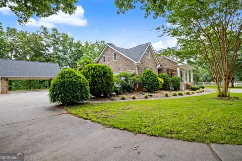 Exterior - 13700 Hughes Xing, Hampton, GA 30228 photo 3 of 13