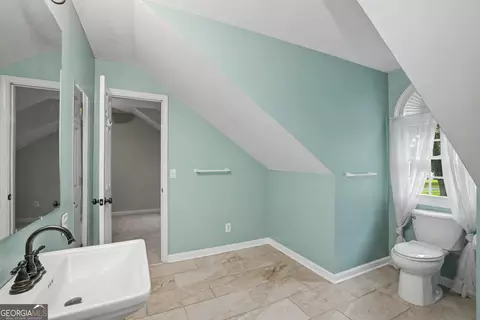 Bath - 13700 Hughes Xing, Hampton, GA 30228 photo 3 of 4