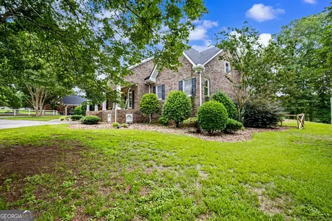 Exterior - 13700 Hughes Xing, Hampton, GA 30228 photo 6 of 13