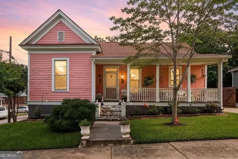 59 W Washington, Newnan, GA 30263
