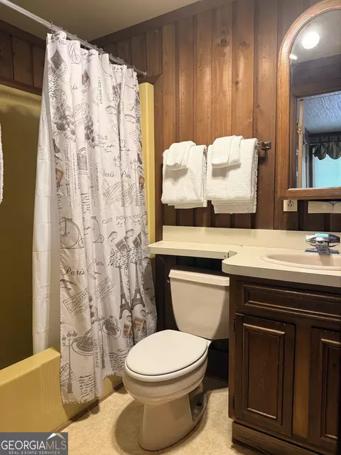 Bath - 75 Alpine Dr, Pine Mountain, GA 31822 photo 1 of 2