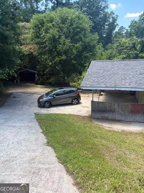 5906 Oakdale Rd, Mableton, GA 30126
