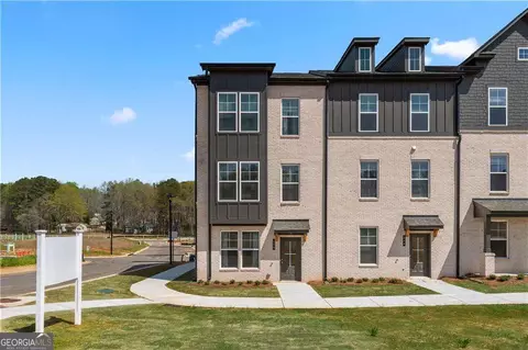 1901 Daybreak Ln, Newnan, GA 30265