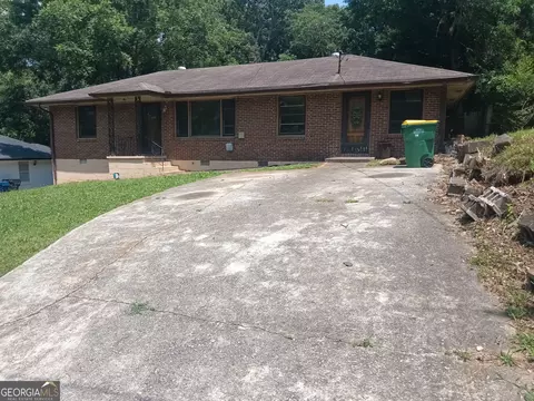 1214 Lloyd Dr, Forest Park, GA 30297