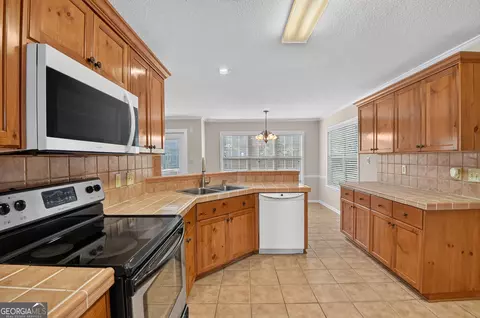 Kitchen - 4141 Saddle Horn Dr, Evans, GA 30809 photo 2 of 3