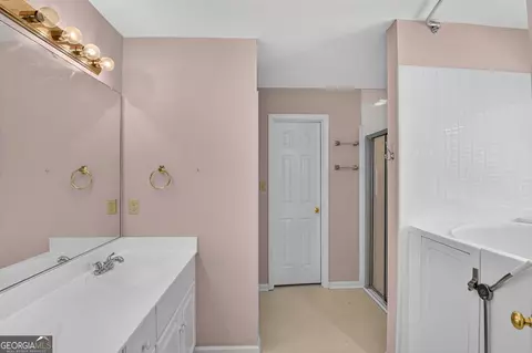 Bath - 4141 Saddle Horn Dr, Evans, GA 30809 photo 2 of 4