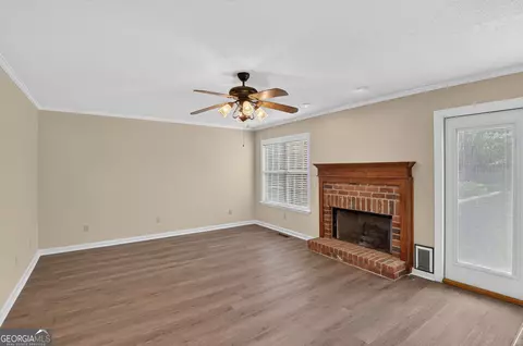 Living - 4141 Saddle Horn Dr, Evans, GA 30809 photo 4 of 5