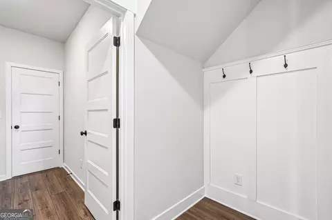 Entry Way - 288 Wingate Dr, Winder, GA 30680 photo 3 of 5