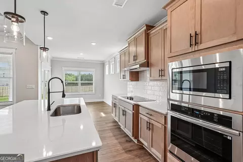 Kitchen - 288 Wingate Dr, Winder, GA 30680 photo 7 of 8