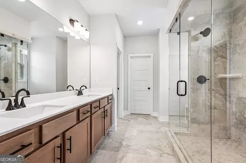 Entry Way - 288 Wingate Dr, Winder, GA 30680 photo 5 of 5