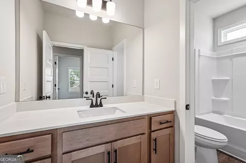 Bath - 288 Wingate Dr, Winder, GA 30680 photo 1 of 9