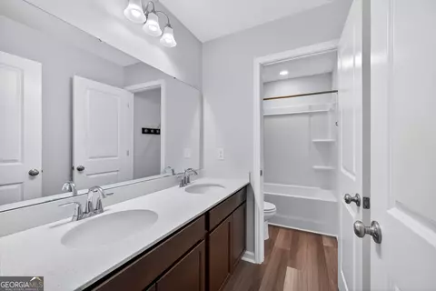 Bath - 124 Jennie Dr, Springfield, GA 31329 photo 1 of 1