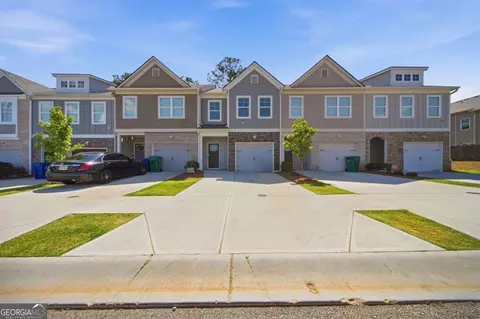2360 Rex Dr, Lithonia, GA 30058