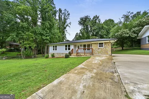 1752 Atherton Dr, Decatur, GA 30035