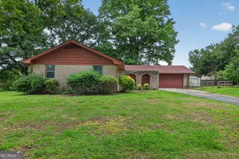 1681 W Kellogg Cir, Douglasville, GA 30134