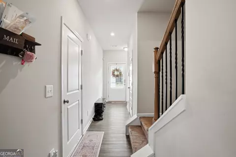 Entry Way - 110 Waterside Dr, Calhoun, GA 30701 photo 3 of 5