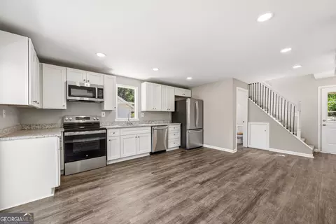 Kitchen - 188 Deptula Rd, Jackson, GA 30233 photo 7 of 7