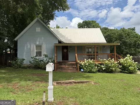 118 Jefferson St, Valley, AL 36854