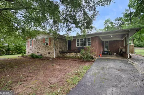 108 Roberts St, Calhoun, GA 30701