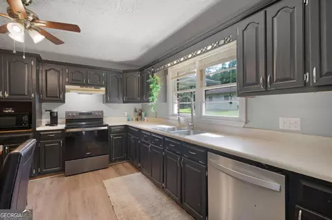 Kitchen - 108 Roberts St, Calhoun, GA 30701 photo 2 of 2