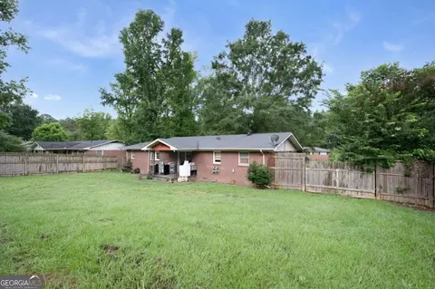 Exterior - 108 Roberts St, Calhoun, GA 30701 photo 3 of 4