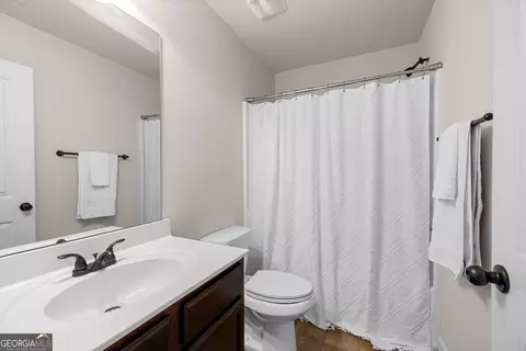 Bath - 3256 Alhambra Cir, Hampton, GA 30228 photo 2 of 2