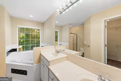 Bath - 3361 Fork Rd, Gainesville, GA 30506 photo 2 of 3
