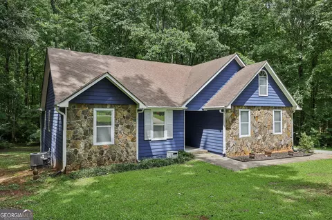 120 Carriage Gate Dr, Sharpsburg, GA 30277
