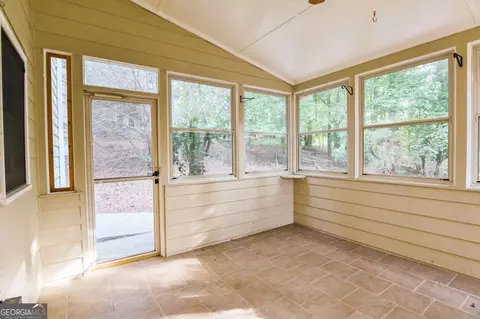 Exterior - 5415 Hampstead Way, Duluth, GA 30097 photo 6 of 9