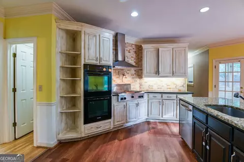 Kitchen - 5415 Hampstead Way, Duluth, GA 30097 photo 1 of 4