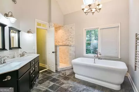 Bath - 5415 Hampstead Way, Duluth, GA 30097 photo 4 of 9