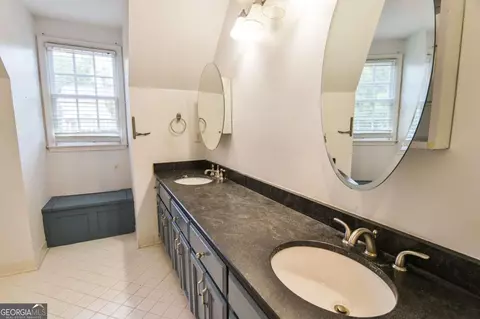 Bath - 5415 Hampstead Way, Duluth, GA 30097 photo 1 of 9