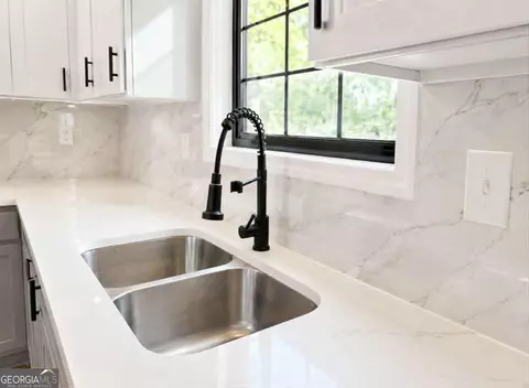 Kitchen - 355 Oak Hill Cir, Covington, GA 30016 photo 1 of 1